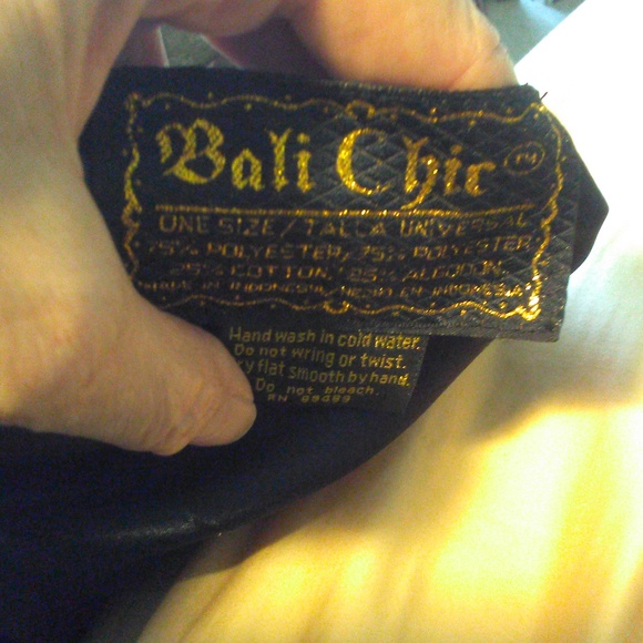 VINTAGE VEST BY BALI CHIC ONE SIZE? ADJ. BELT GOLD BLACK & SILVER BLING BLING !! - Picture 8 of 8